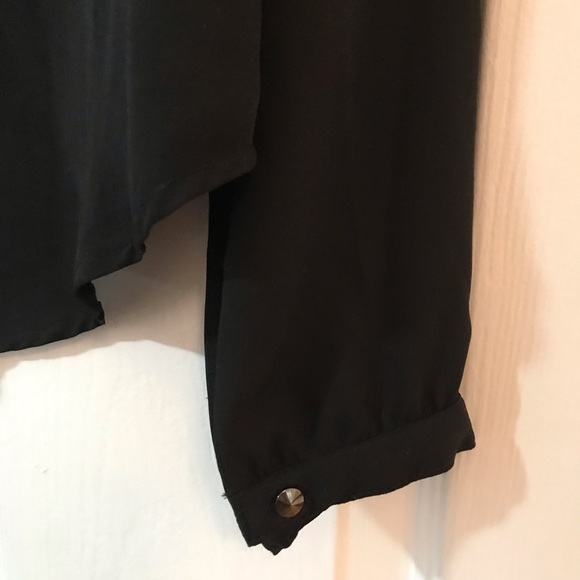 Forever 21 Black Blouse - Picture 4 of 5